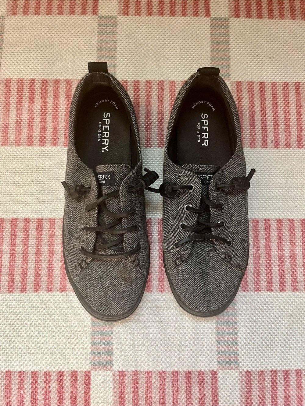 Sperry Women’s Gray Crest Vibe Sneakers size 7